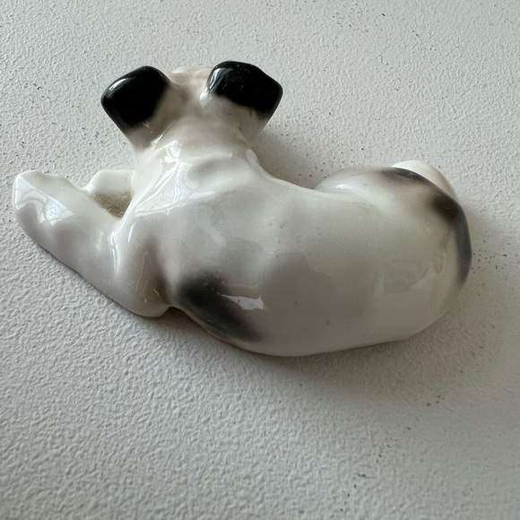 VTG Pfeffer Gotha Porcelain Fox Terrier Figurine Dog Laying Down Hand Painted - Picture 2 of 7